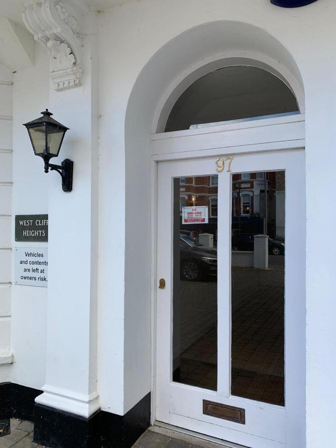 Bournemouth Beachfront Retreat 3 Bedroom 3 Bathroom Seaside B&B With Free Parking Luaran gambar