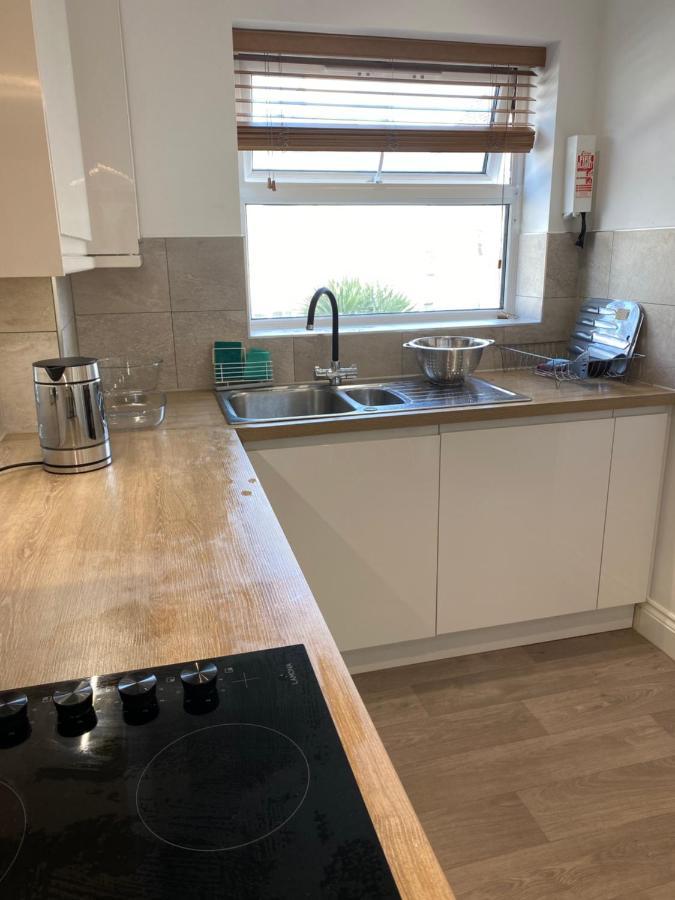 Bournemouth Beachfront Retreat 3 Bedroom 3 Bathroom Seaside B&B With Free Parking Luaran gambar