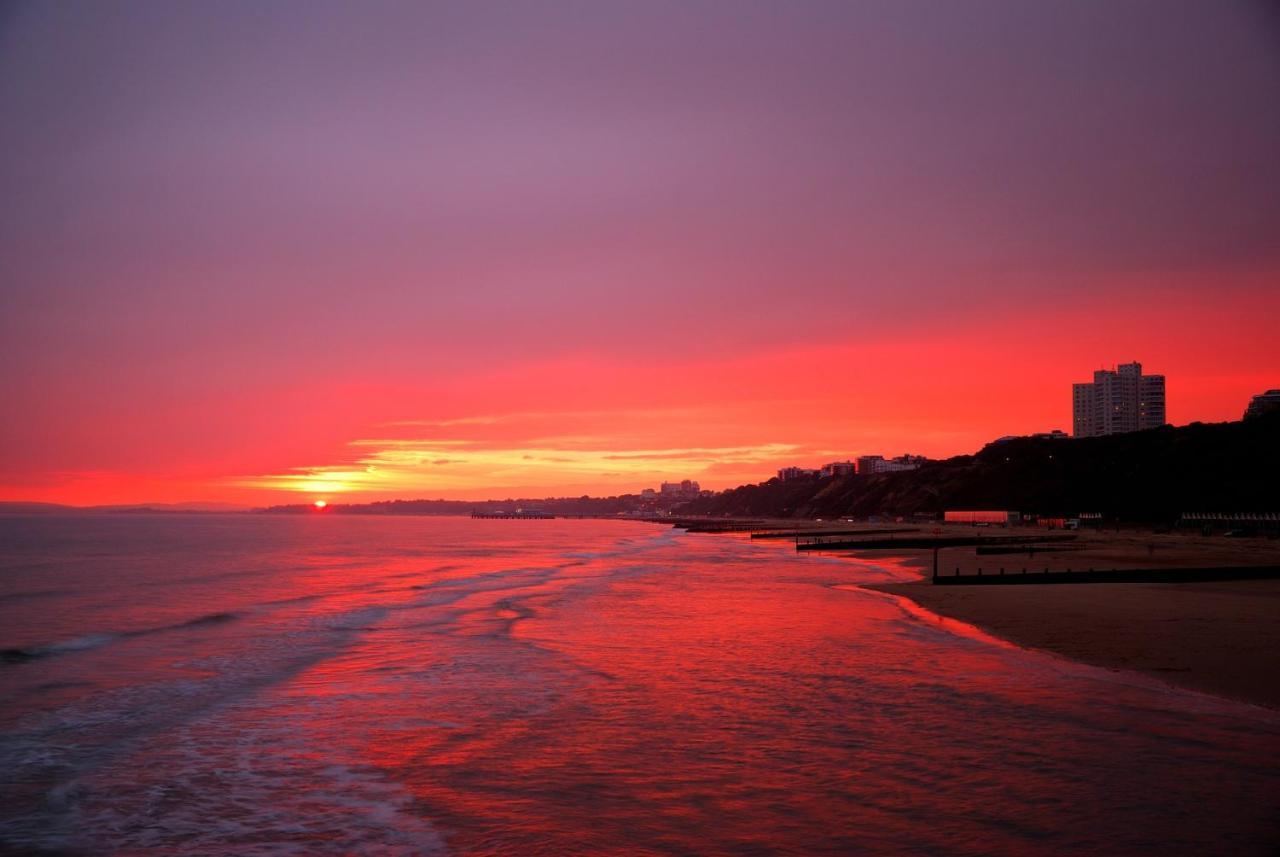 Bournemouth Beachfront Retreat 3 Bedroom 3 Bathroom Seaside B&B With Free Parking Luaran gambar