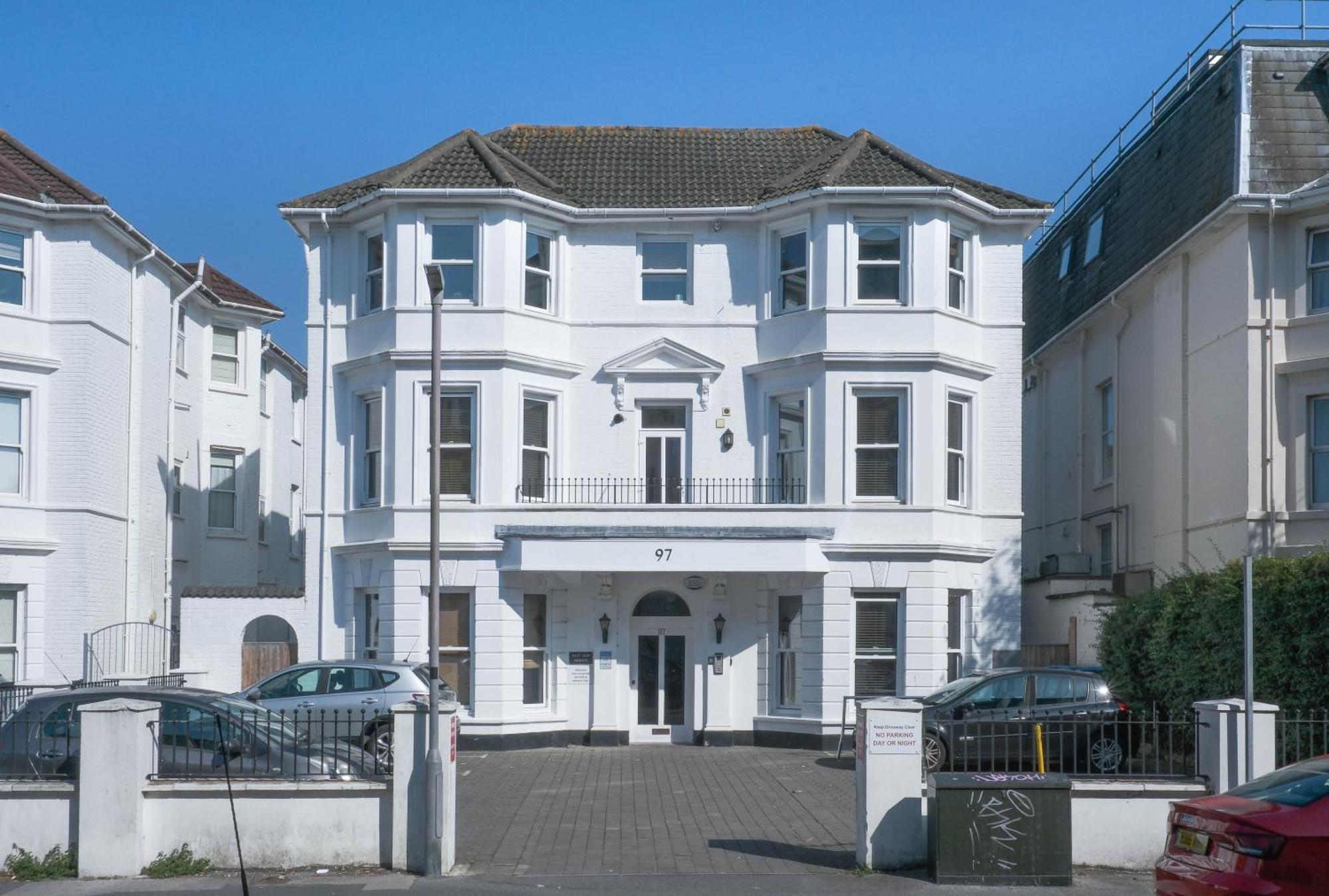 Bournemouth Beachfront Retreat 3 Bedroom 3 Bathroom Seaside B&B With Free Parking Luaran gambar